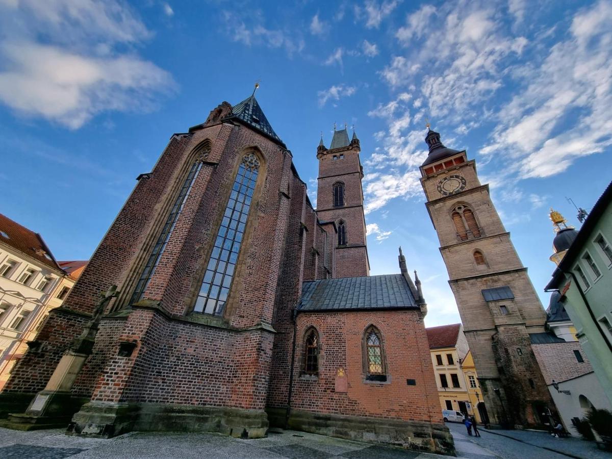 Luxusni Studio Na Velkem Namesti, Wi-Fi, Netflix Hradec Králové 外观 照片
