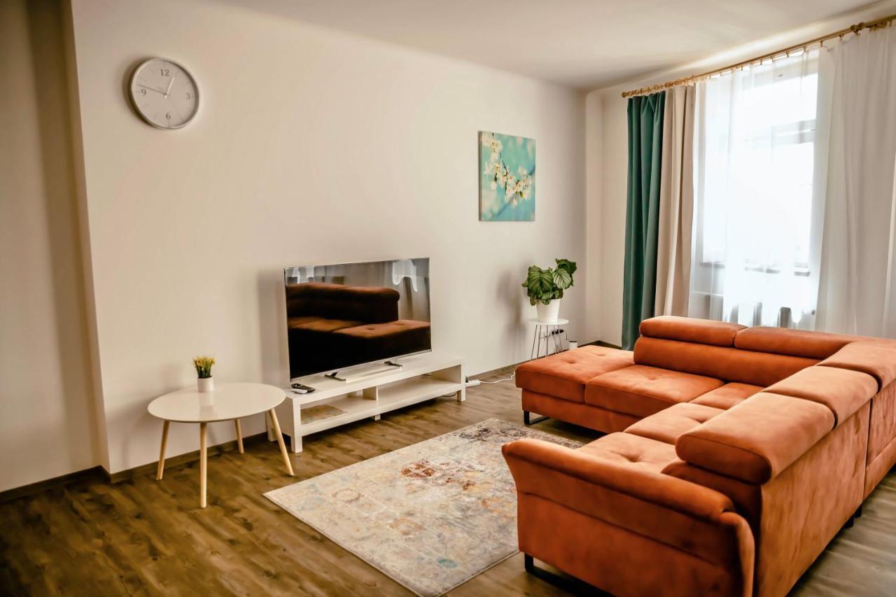 Luxusni Studio Na Velkem Namesti, Wi-Fi, Netflix Hradec Králové 外观 照片