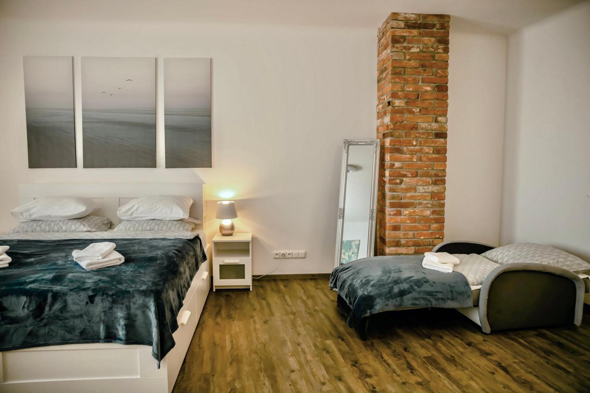 Luxusni Studio Na Velkem Namesti, Wi-Fi, Netflix Hradec Králové 外观 照片